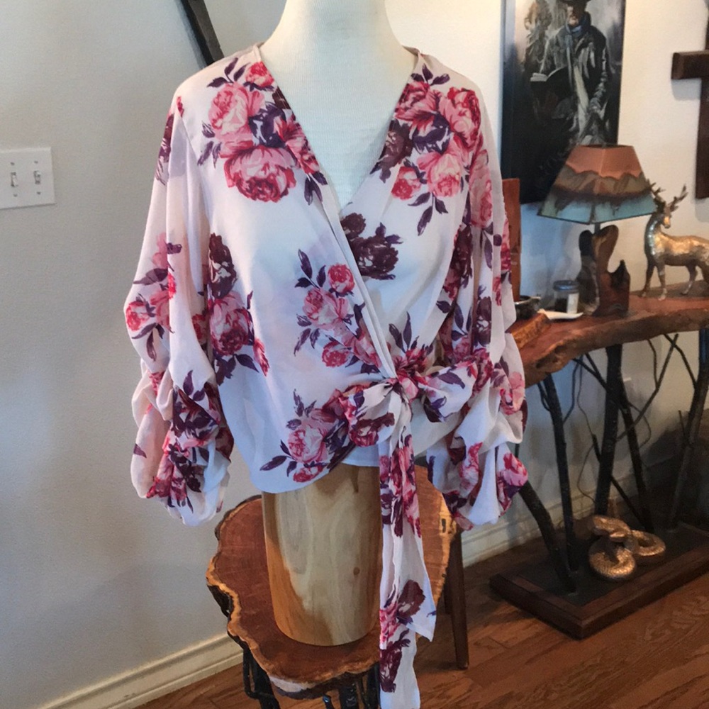 Live 4 Truth blouse size L